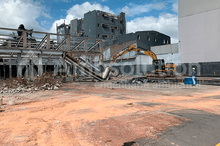 Descomissionamento e Remoção de Tanque